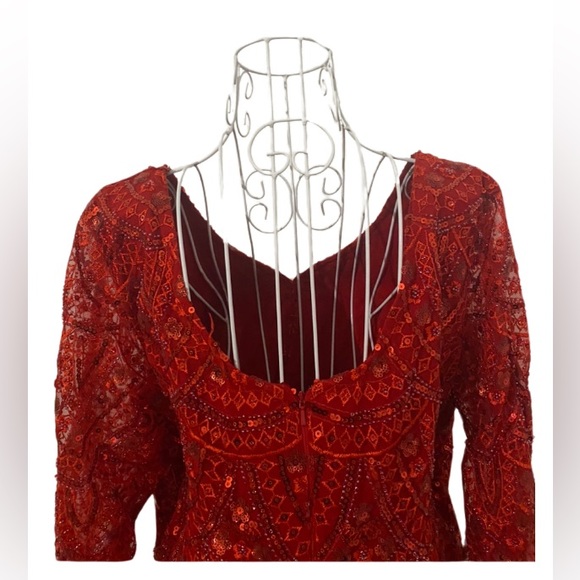 Detailed Red Mermaid Dress with Feather Sleeve - Picture 5 of 5